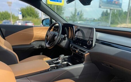 Lexus RX IV рестайлинг, 2024 год, 6 890 000 рублей, 18 фотография