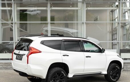 Mitsubishi Pajero Sport III рестайлинг, 2017 год, 2 499 000 рублей, 2 фотография