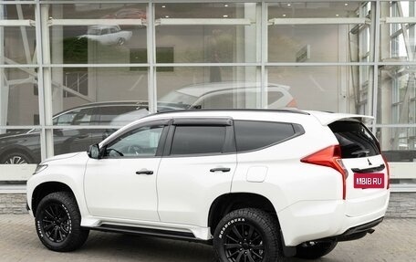 Mitsubishi Pajero Sport III рестайлинг, 2017 год, 2 499 000 рублей, 4 фотография