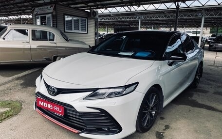 Toyota Camry, 2021 год, 3 400 000 рублей, 1 фотография
