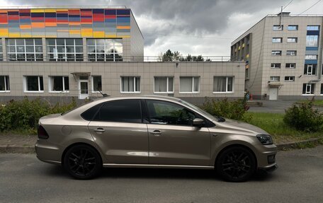 Volkswagen Polo VI (EU Market), 2017 год, 1 090 000 рублей, 5 фотография