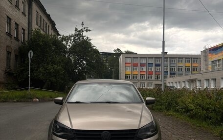 Volkswagen Polo VI (EU Market), 2017 год, 1 090 000 рублей, 3 фотография