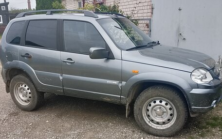 Chevrolet Niva I рестайлинг, 2011 год, 420 000 рублей, 2 фотография