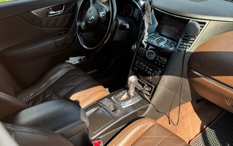 Infiniti FX II, 2008 год, 1 590 000 рублей, 19 фотография