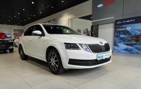Skoda Octavia, 2018 год, 799 000 рублей, 3 фотография