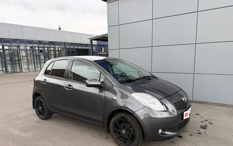 Toyota Yaris III рестайлинг, 2008 год, 570 000 рублей, 2 фотография