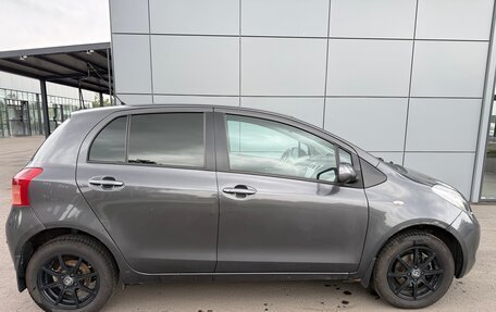 Toyota Yaris III рестайлинг, 2008 год, 570 000 рублей, 7 фотография