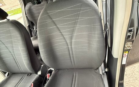 Toyota Yaris III рестайлинг, 2008 год, 570 000 рублей, 27 фотография