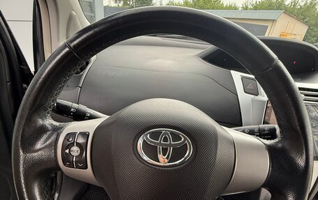 Toyota Yaris III рестайлинг, 2008 год, 570 000 рублей, 30 фотография