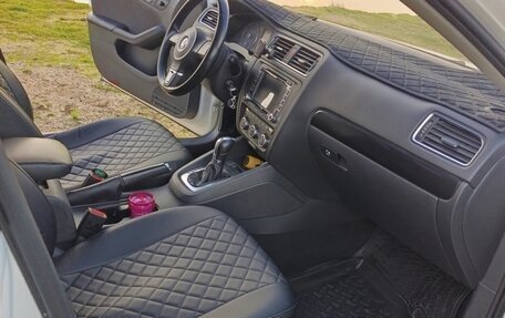 Volkswagen Jetta VI, 2012 год, 1 200 000 рублей, 6 фотография
