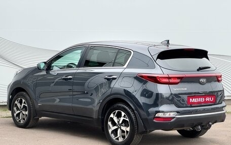 KIA Sportage IV рестайлинг, 2020 год, 2 200 000 рублей, 5 фотография