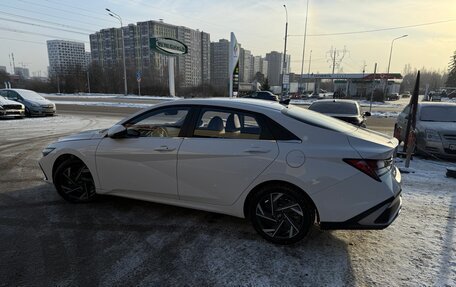 Hyundai Elantra, 2023 год, 2 500 000 рублей, 2 фотография