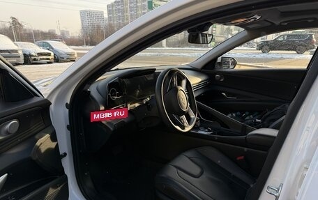 Hyundai Elantra, 2023 год, 2 500 000 рублей, 5 фотография