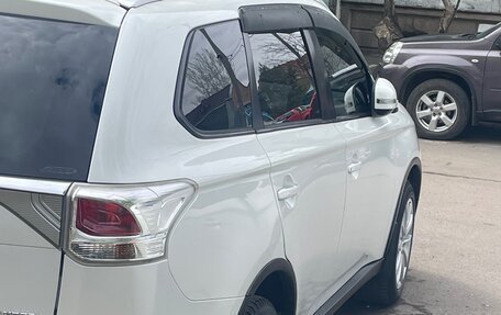 Mitsubishi Outlander III рестайлинг 3, 2014 год, 1 750 000 рублей, 5 фотография