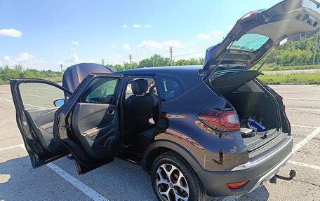 Renault Kaptur I рестайлинг, 2018 год, 1 555 000 рублей, 28 фотография