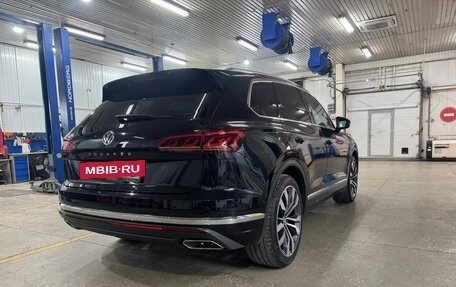Volkswagen Touareg III, 2020 год, 5 550 000 рублей, 2 фотография