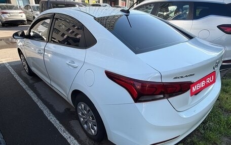 Hyundai Solaris II рестайлинг, 2019 год, 900 000 рублей, 2 фотография