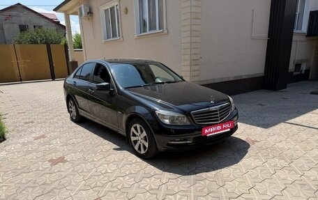Mercedes-Benz C-Класс, 2010 год, 1 200 000 рублей, 2 фотография