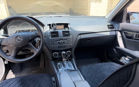 Mercedes-Benz C-Класс, 2010 год, 1 200 000 рублей, 11 фотография
