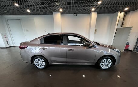 KIA Rio IV, 2021 год, 1 370 000 рублей, 2 фотография