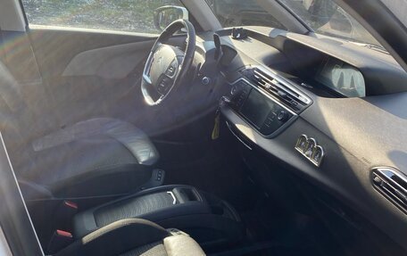Citroen C4 Picasso II рестайлинг, 2014 год, 600 000 рублей, 9 фотография