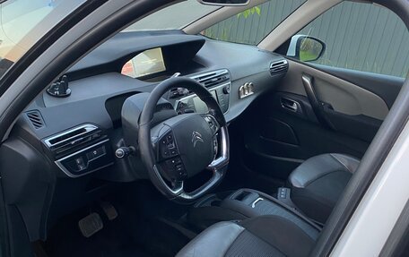 Citroen C4 Picasso II рестайлинг, 2014 год, 600 000 рублей, 10 фотография