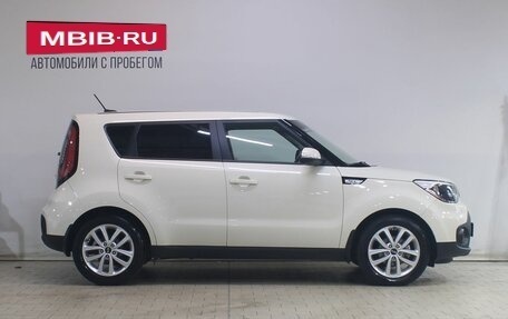 KIA Soul II рестайлинг, 2018 год, 1 599 000 рублей, 8 фотография