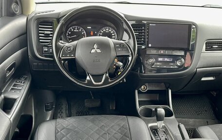 Mitsubishi Outlander III рестайлинг 3, 2012 год, 1 249 000 рублей, 10 фотография