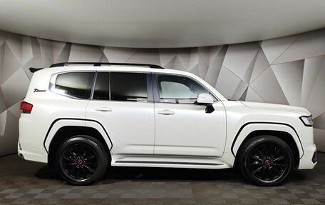 Toyota Land Cruiser, 2023 год, 12 497 000 рублей, 6 фотография
