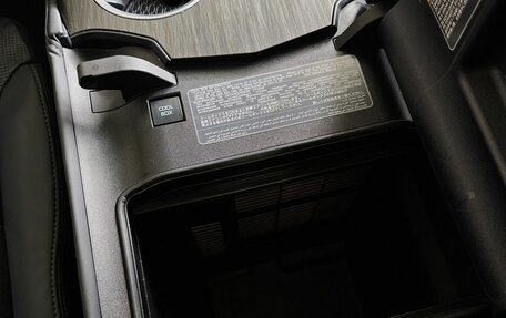 Toyota Land Cruiser, 2023 год, 12 497 000 рублей, 33 фотография