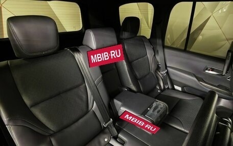Toyota Land Cruiser, 2023 год, 12 497 000 рублей, 17 фотография