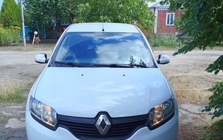 Renault Logan II, 2014 год, 650 000 рублей, 1 фотография