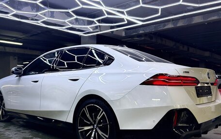 BMW 5 серия, 2025 год, 8 190 000 рублей, 2 фотография