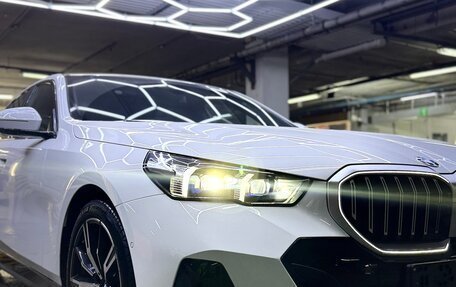BMW 5 серия, 2025 год, 8 190 000 рублей, 10 фотография