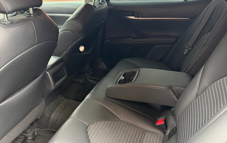 Toyota Camry, 2023 год, 3 500 000 рублей, 10 фотография