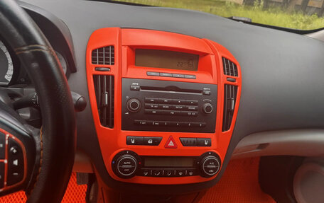 KIA cee'd I рестайлинг, 2009 год, 700 000 рублей, 13 фотография