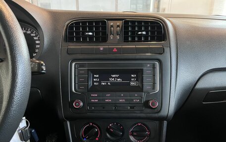 Volkswagen Polo VI (EU Market), 2011 год, 582 000 рублей, 13 фотография