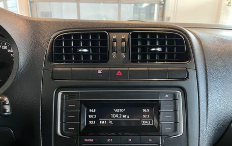 Volkswagen Polo VI (EU Market), 2011 год, 582 000 рублей, 14 фотография