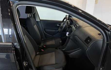 Volkswagen Polo VI (EU Market), 2011 год, 582 000 рублей, 29 фотография