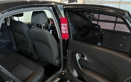 Volkswagen Polo VI (EU Market), 2011 год, 582 000 рублей, 26 фотография