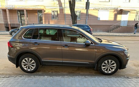 Volkswagen Tiguan II, 2017 год, 2 090 000 рублей, 3 фотография