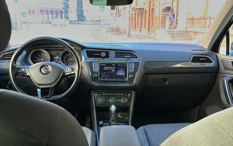 Volkswagen Tiguan II, 2017 год, 2 090 000 рублей, 11 фотография