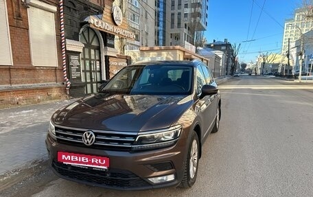 Volkswagen Tiguan II, 2017 год, 2 090 000 рублей, 10 фотография