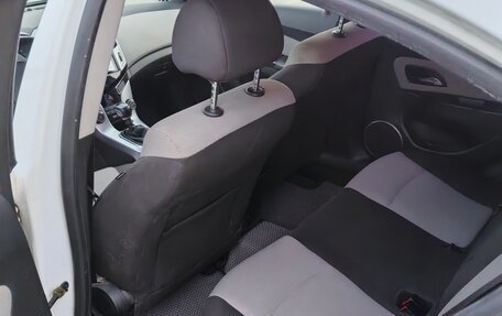 Chevrolet Cruze II, 2013 год, 550 000 рублей, 4 фотография