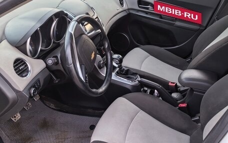 Chevrolet Cruze II, 2013 год, 550 000 рублей, 5 фотография