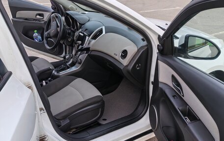Chevrolet Cruze II, 2013 год, 550 000 рублей, 7 фотография