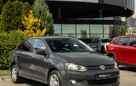 Volkswagen Polo VI (EU Market), 2011 год, 758 000 рублей, 2 фотография