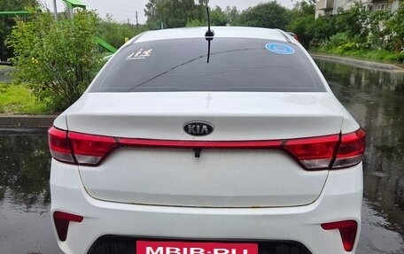KIA Rio IV, 2018 год, 1 100 000 рублей, 10 фотография