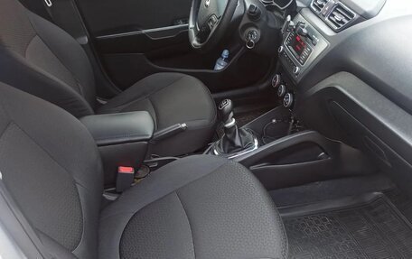 KIA Rio III рестайлинг, 2015 год, 970 000 рублей, 13 фотография