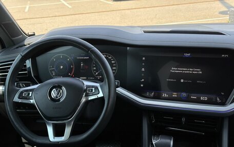 Volkswagen Touareg III, 2019 год, 3 750 000 рублей, 12 фотография